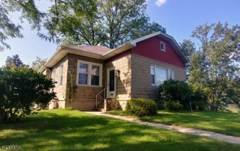 Property Photo:  126 W Curtis St  NJ 07036 