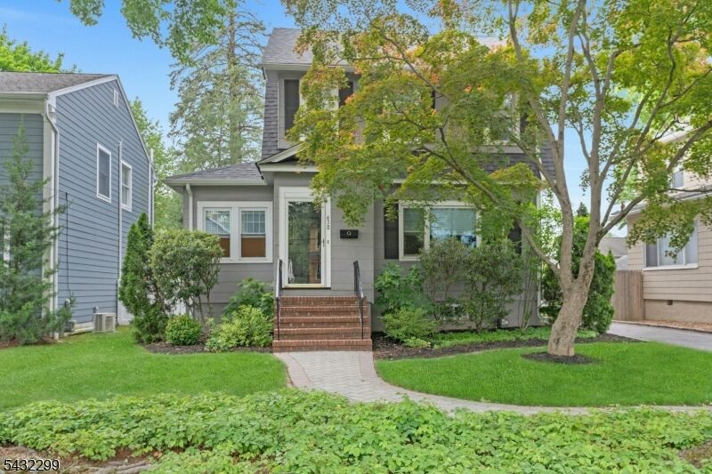 Property Photo:  438 Warren St  NJ 07076 
