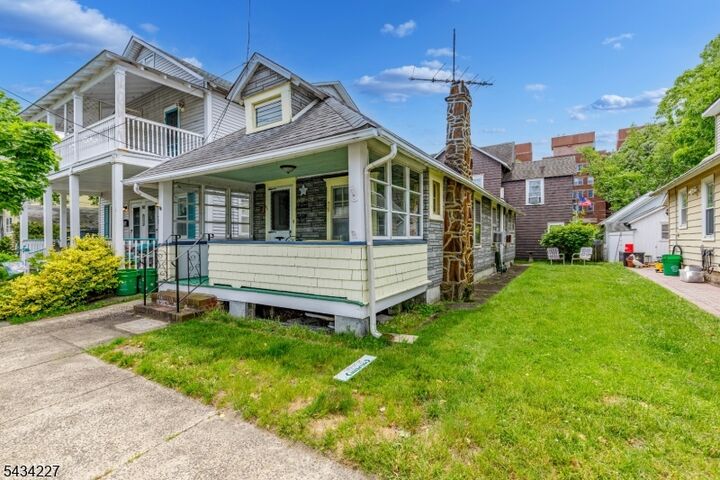 Property Photo: 68 Franklin Ave NJ 07756