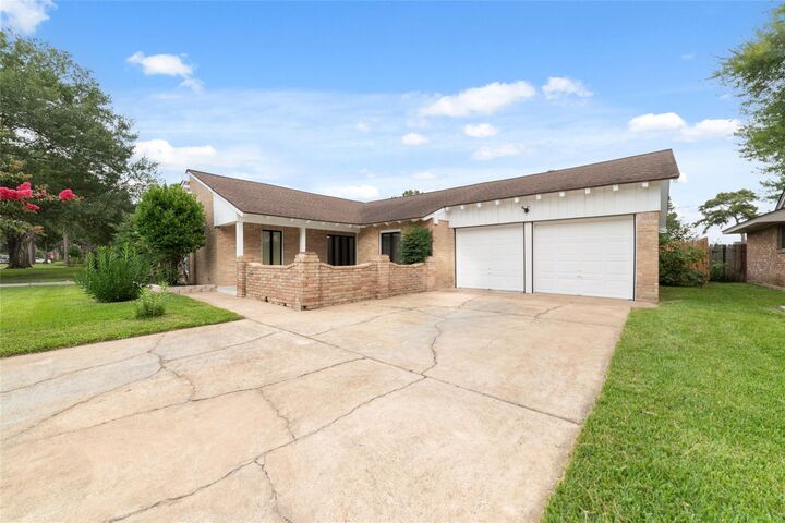 Property Photo: 11411 Ash Creek Drive TX 77043