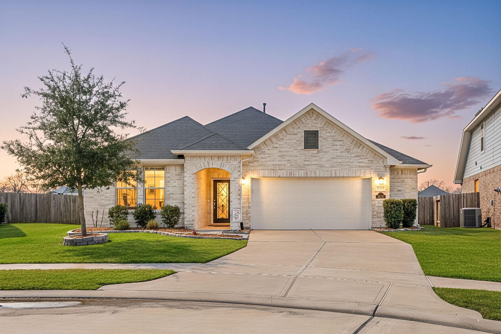 Property Photo:  8414 Divot Trace  TX 77441 