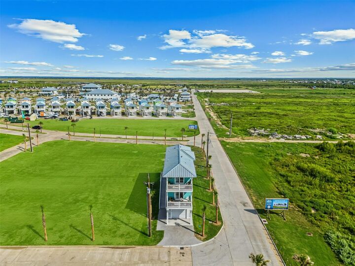 Property Photo:  669 Seaside Dr  TX 77650 