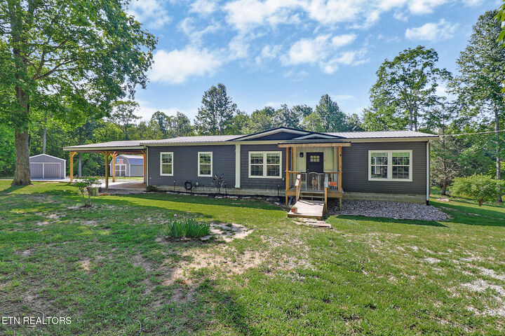 Property Photo: 293 Christian Rd TN 38572