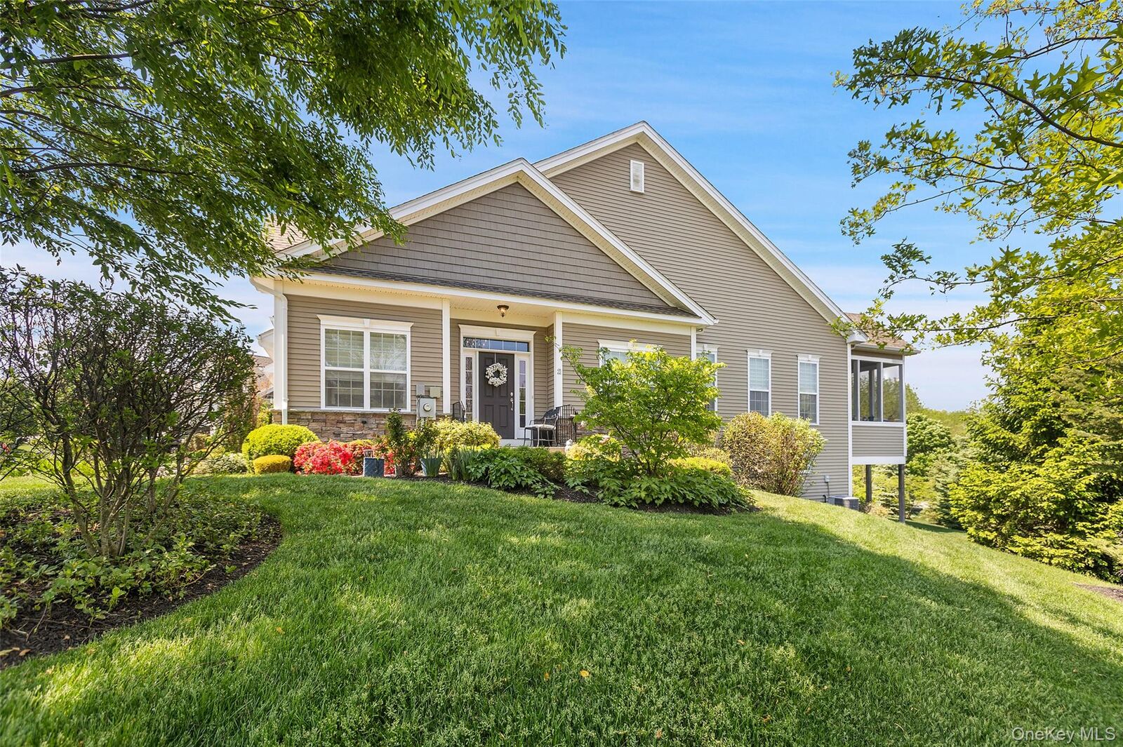 Property Photo:  2 Avondale Lane  NY 12590 