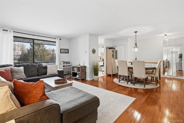 Property Photo: 514 Vista On The Lake NY 10512