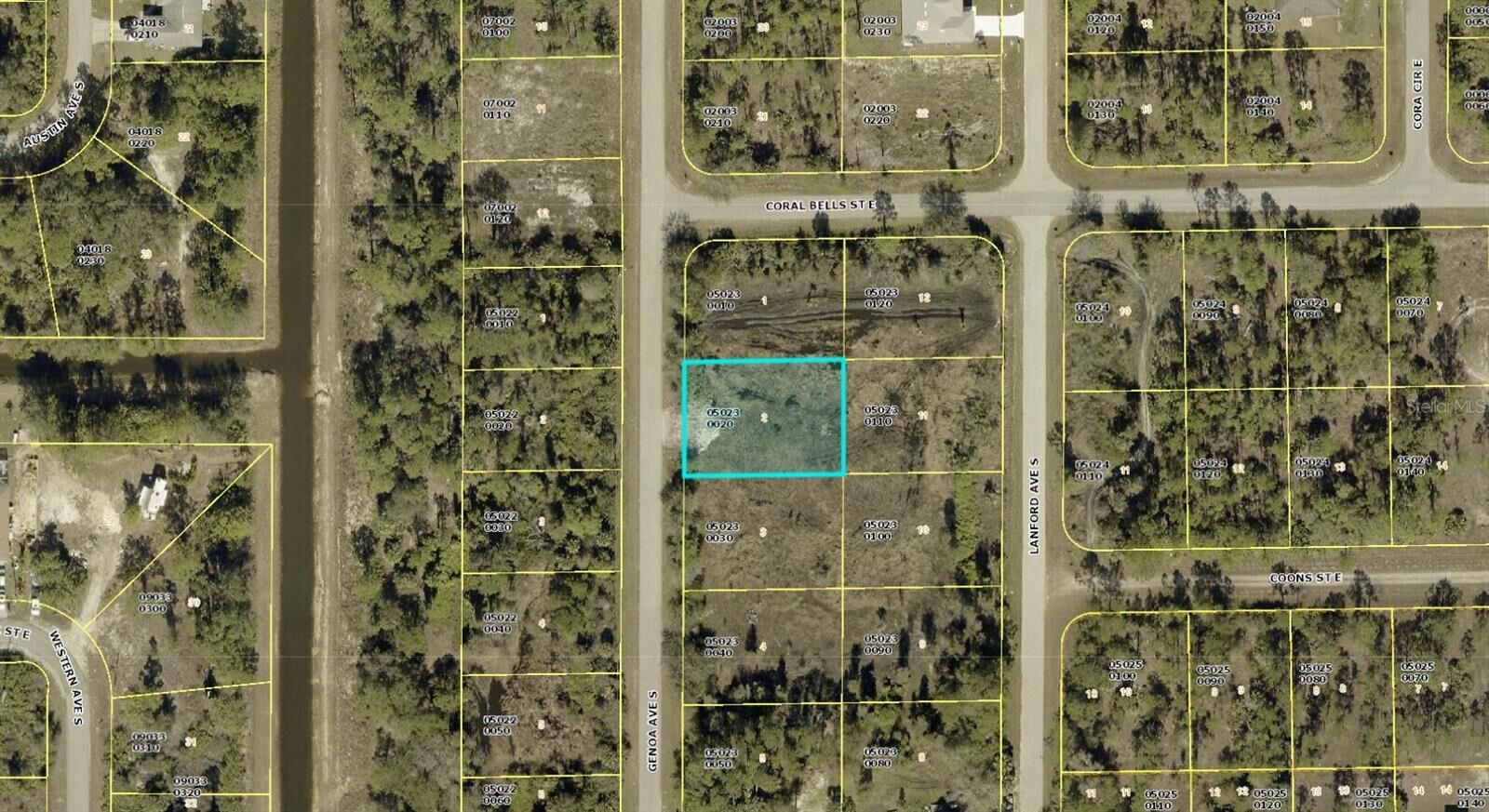 Property Photo:  Chimney Swift Road  FL 34614 
