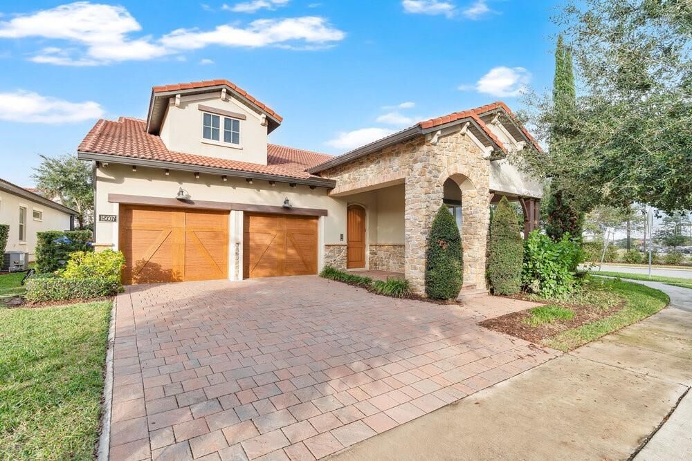 Property Photo:  15607 Sylvester Palm Drive  FL 34787 