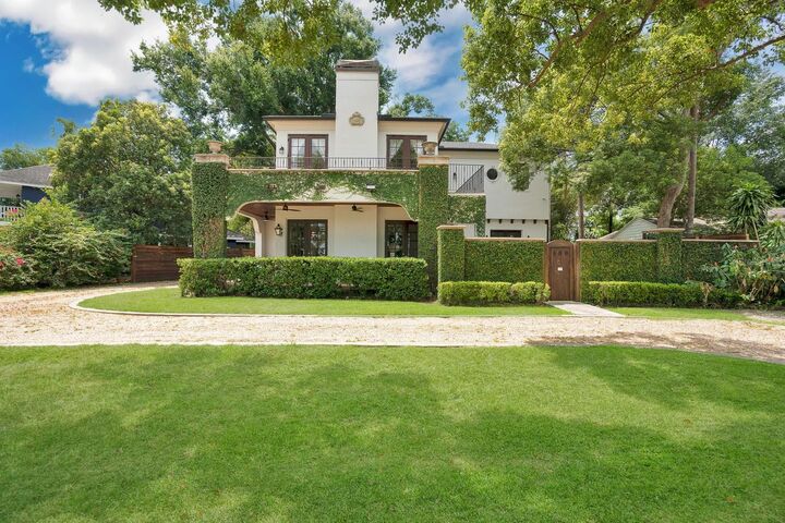 Property Photo: 300 Killarney Drive FL 32789