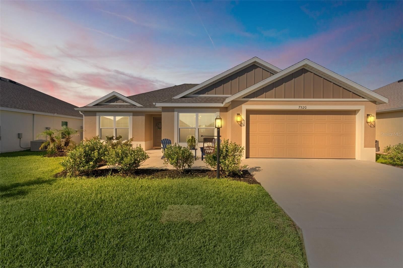 Property Photo:  7520 Far Hills Loop  FL 34762 