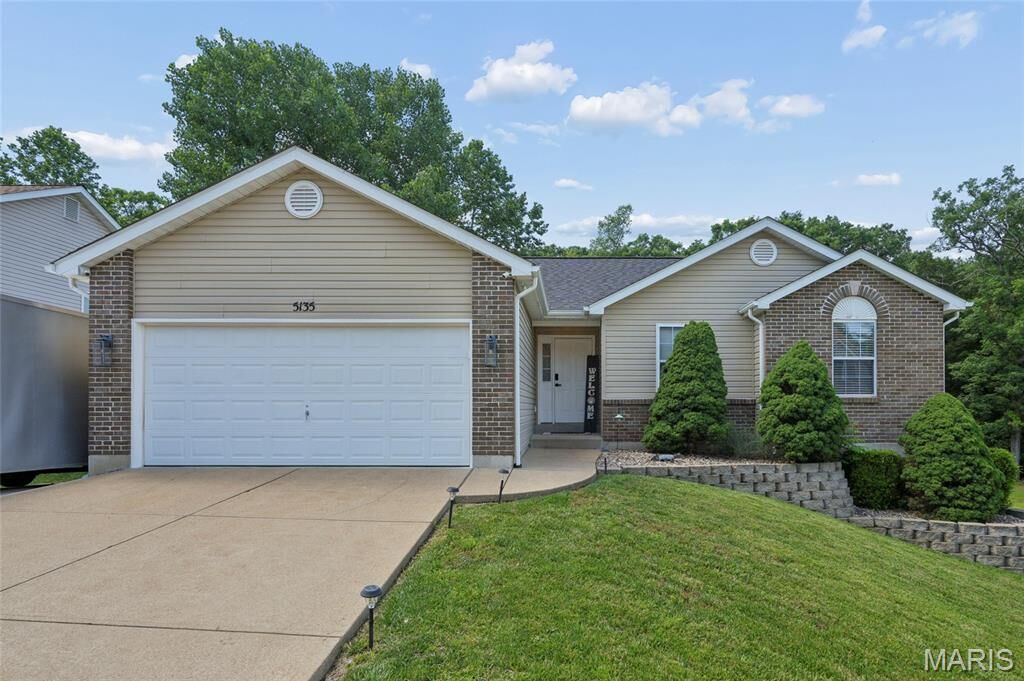 Property Photo: 5135 Jeremiah Boulevard MO 63050