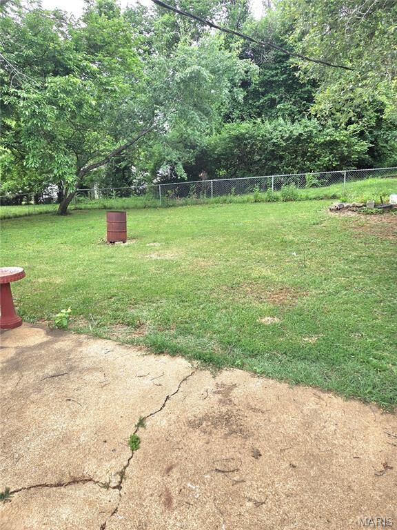 Property Photo: 1001 East Street MO 63653