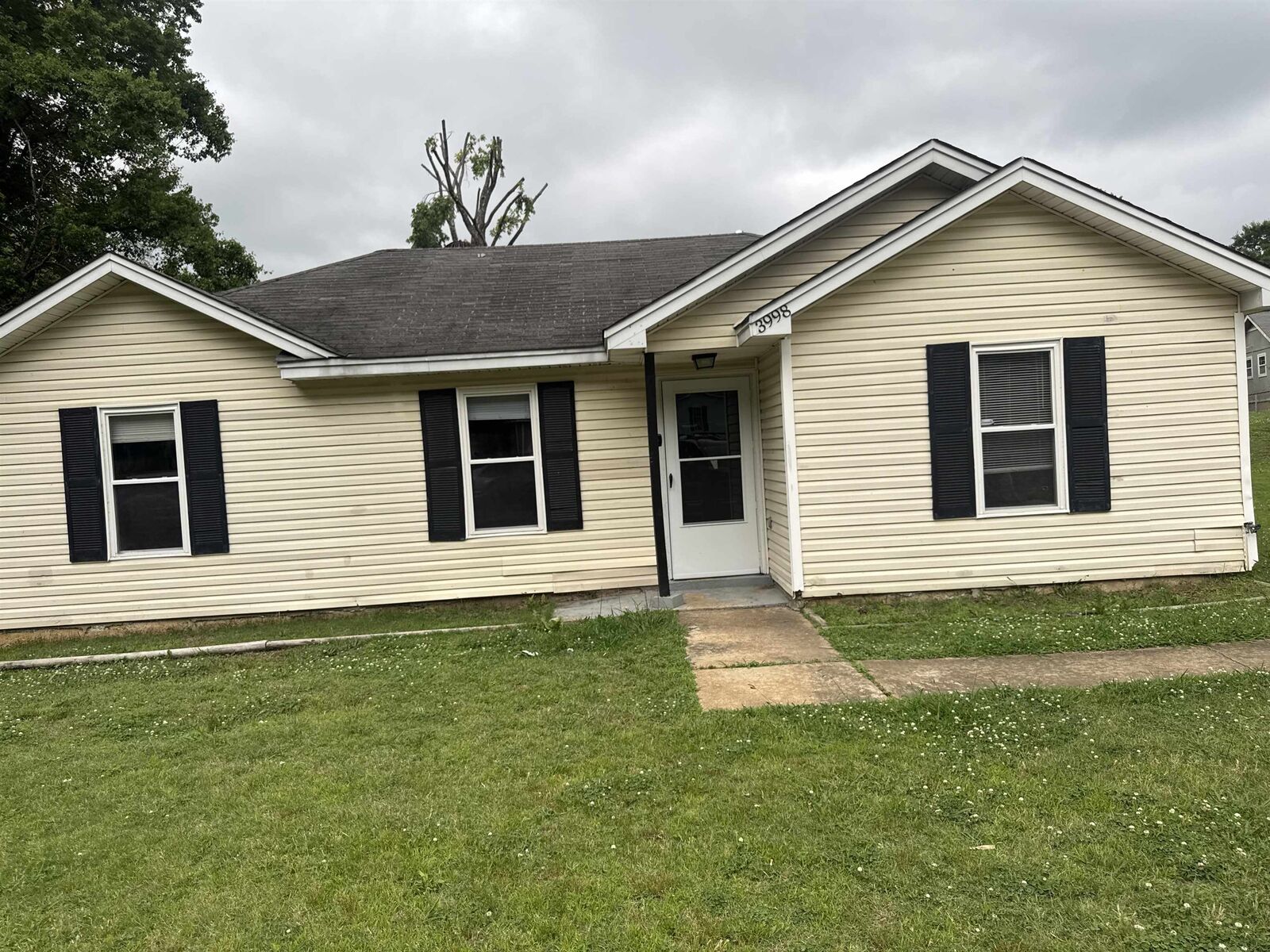 Property Photo:  3998 Schoolfield Cv  TN 38127 