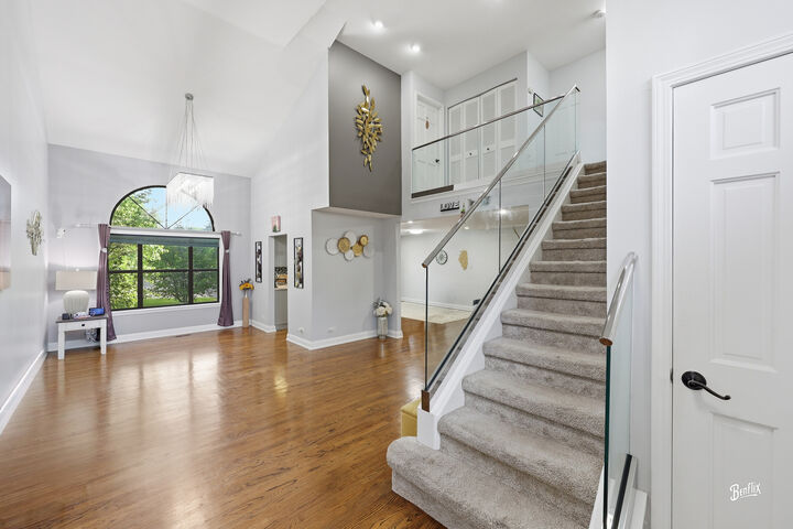 Property Photo:  204 Bright Ridge Drive  IL 60194 