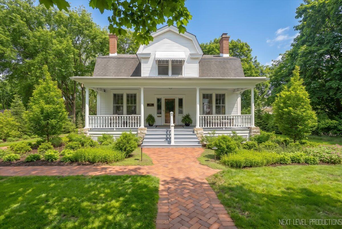 Property Photo:  132 S Wright Street  IL 60540 
