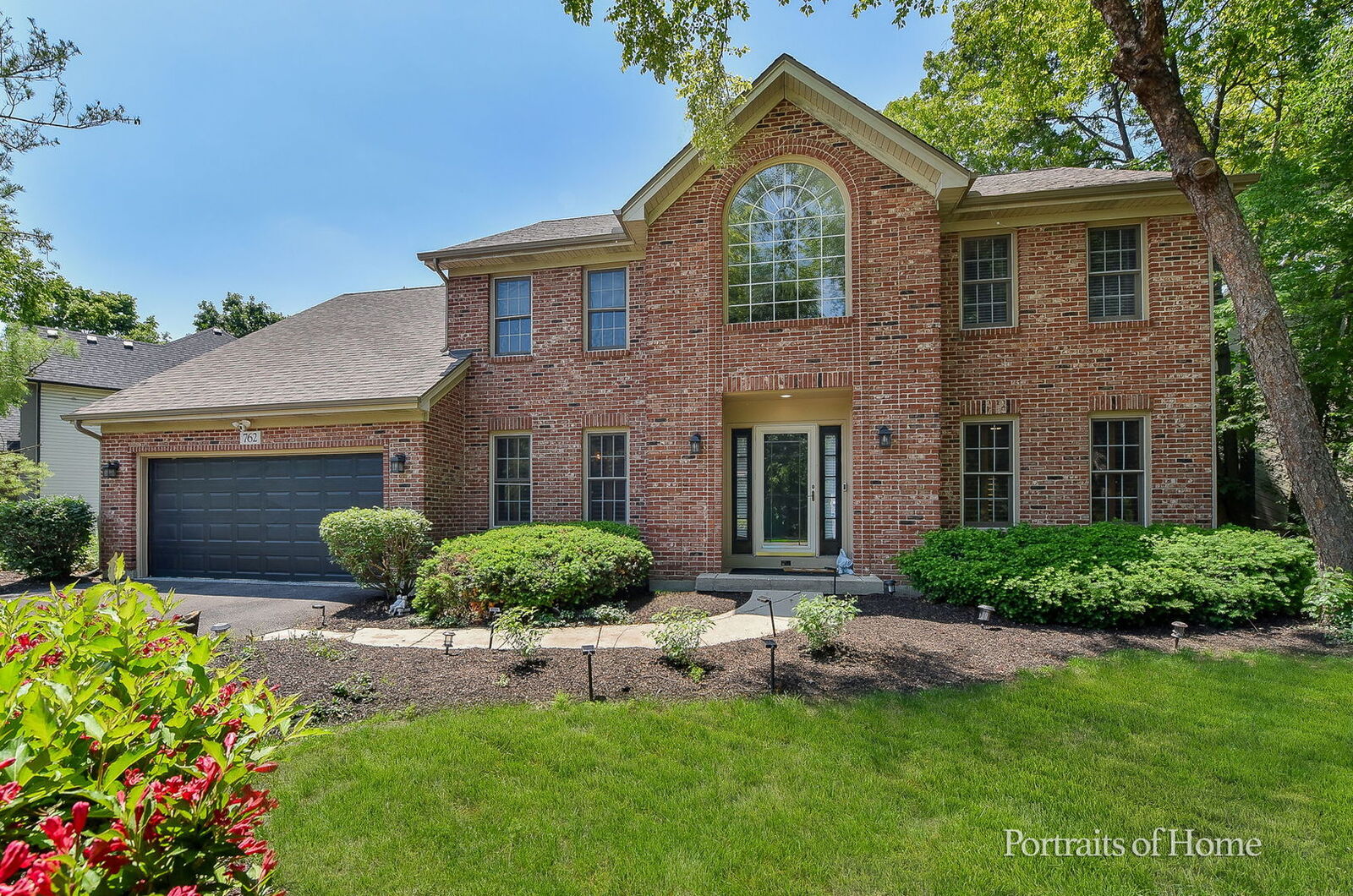 Property Photo:  