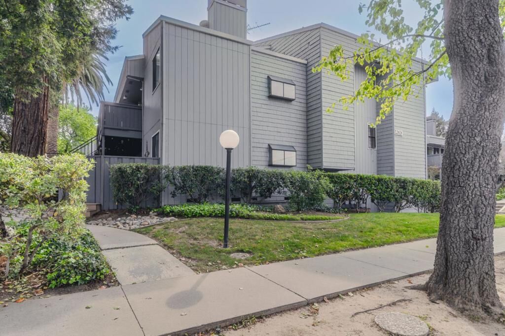 Property Photo:  4010 Williams Road 4  CA 95117 