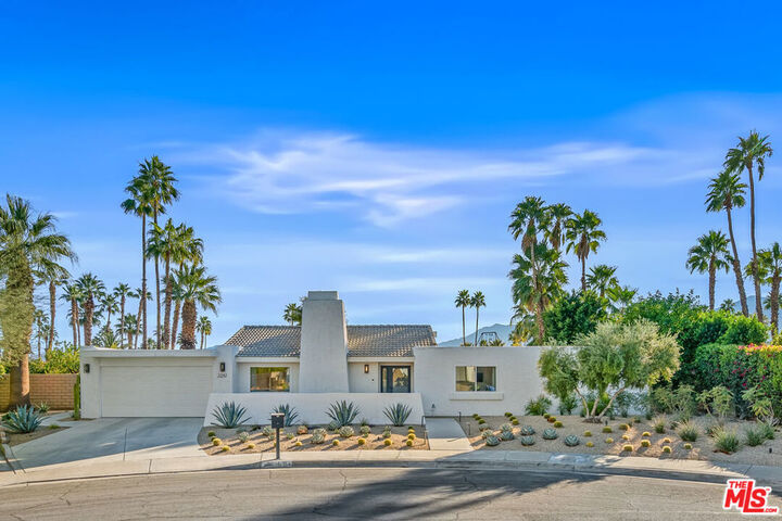 Property Photo:  2251 E Calle Papagayo  CA 92262 