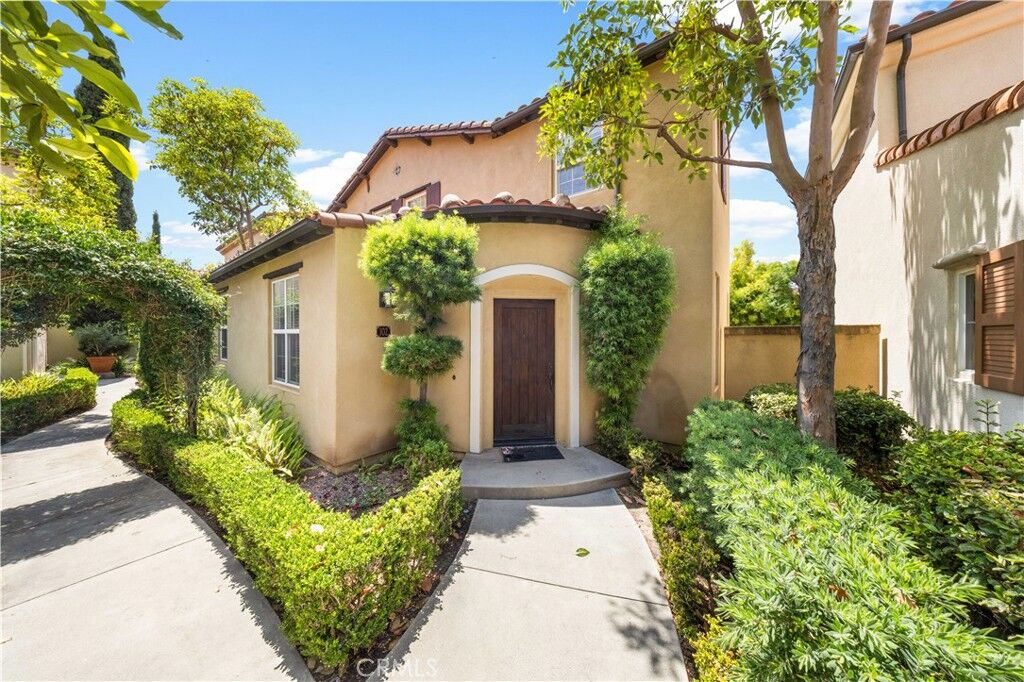Property Photo:  102 Chantilly  CA 92620 