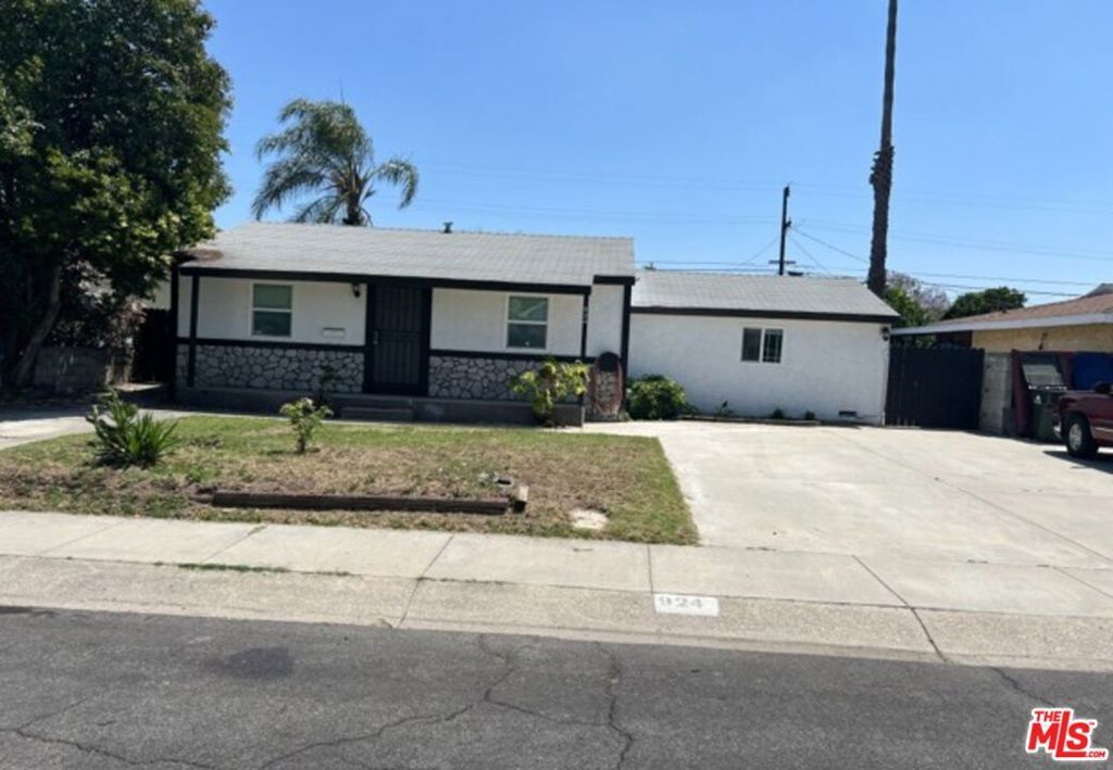 Property Photo:  924 E H Street  CA 91764 