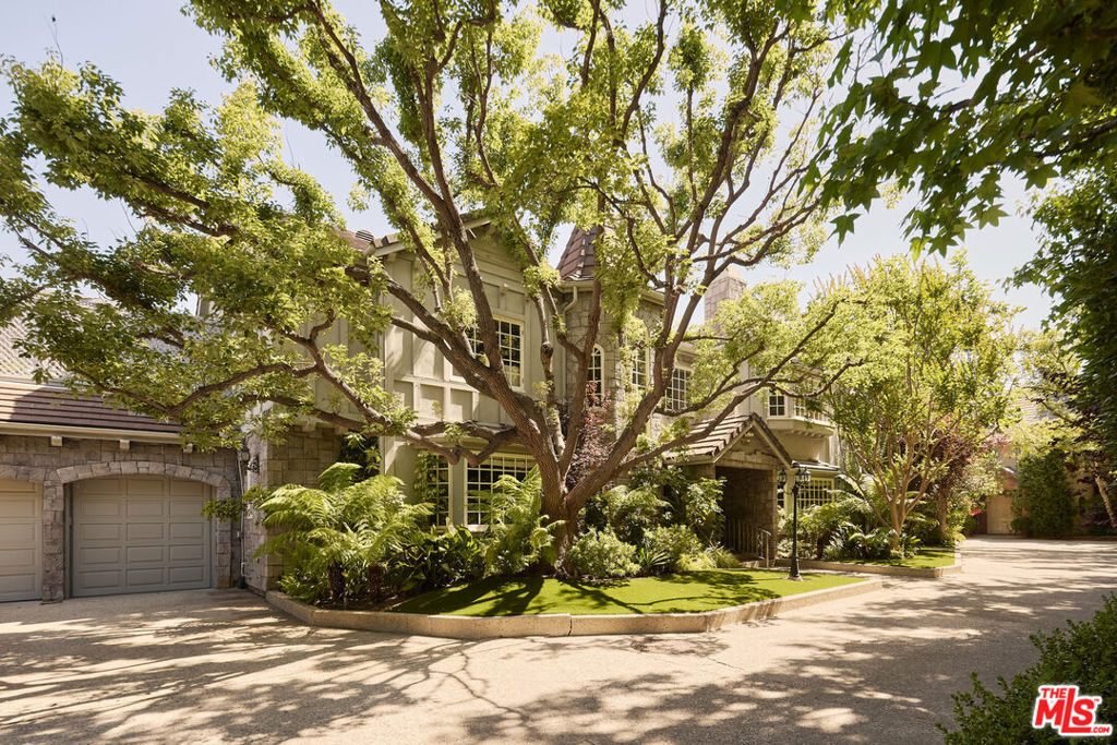 Property Photo:  15605 Marilyn Lane  CA 91436 