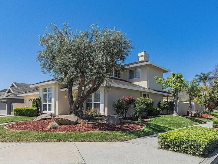 Property Photo:  1520 Cambridge Court  CA 93906 