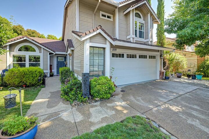 Property Photo: 109 Crossing Way CA 95630