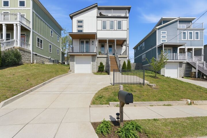 Property Photo:  60 Twin St  TN 37209 