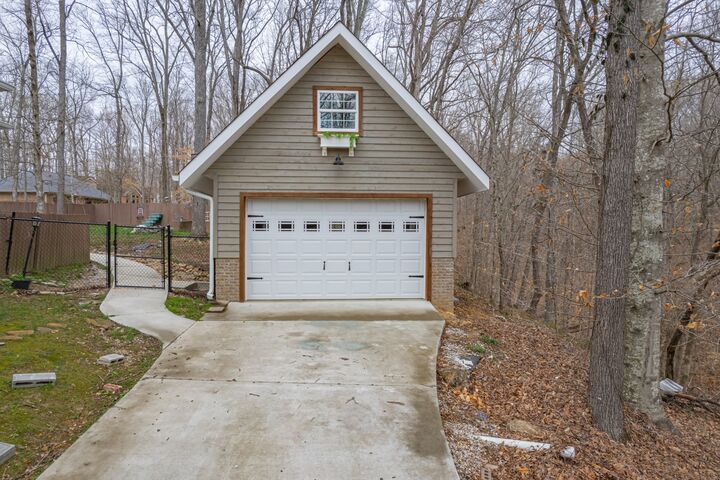Property Photo:  550 Laurel Crown Rd  TN 37355 