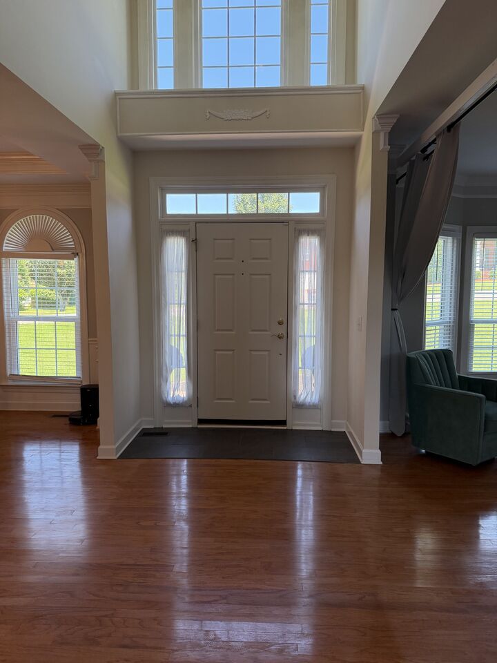 Property Photo:  2010 Brunswick Dr  TN 37087 