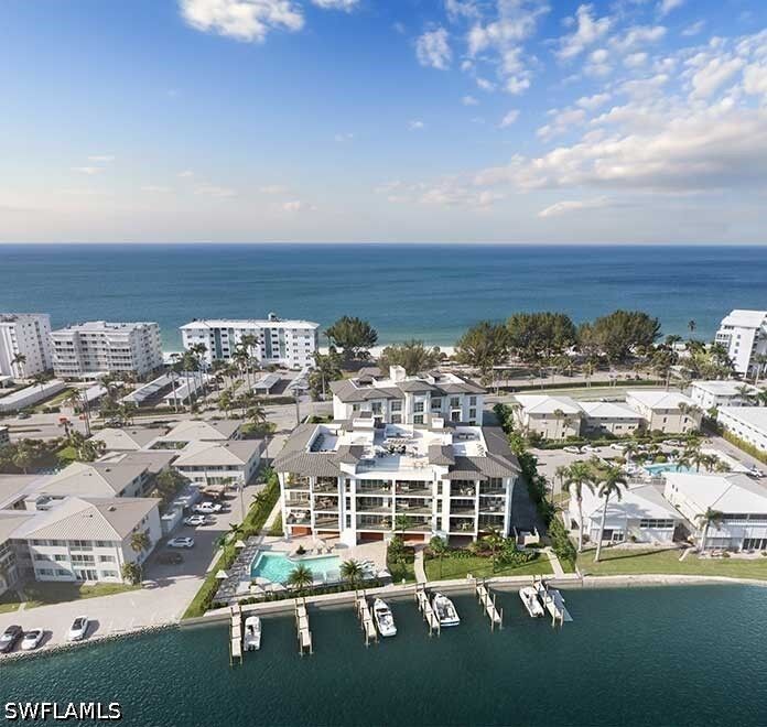 Property Photo: 2020 Gulf Shore Boulevard N Ph-201W FL 34102