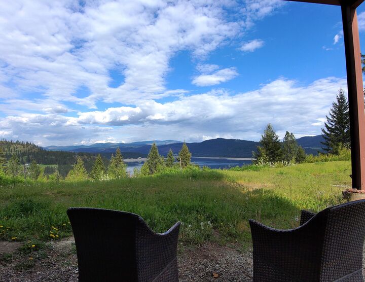 Property Photo:  101 W Harter Way  WA 99141 
