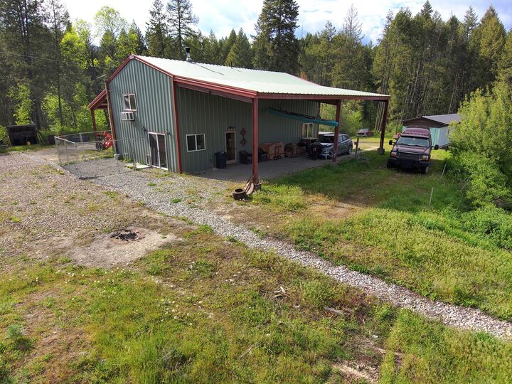 Property Photo:  101 W Harter Way  WA 99141 
