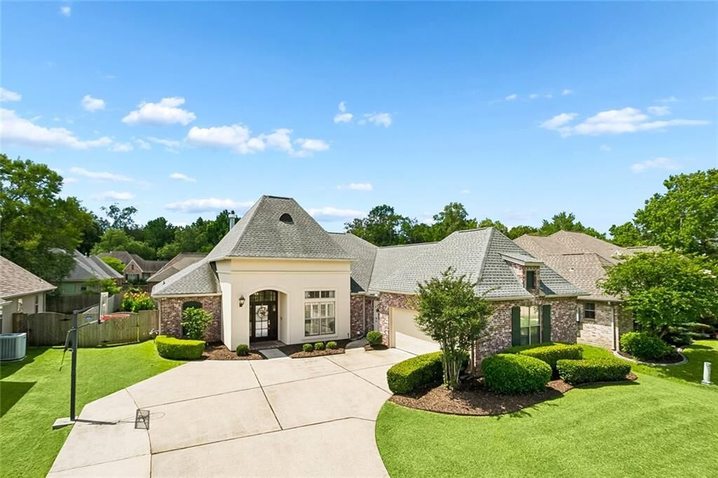 Property Photo: 257 Coquille Lane LA 70447