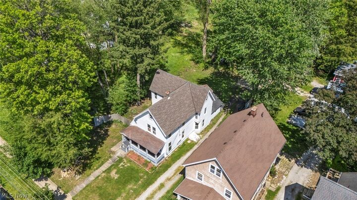 Property Photo: 1004 East Avenue OH 44035