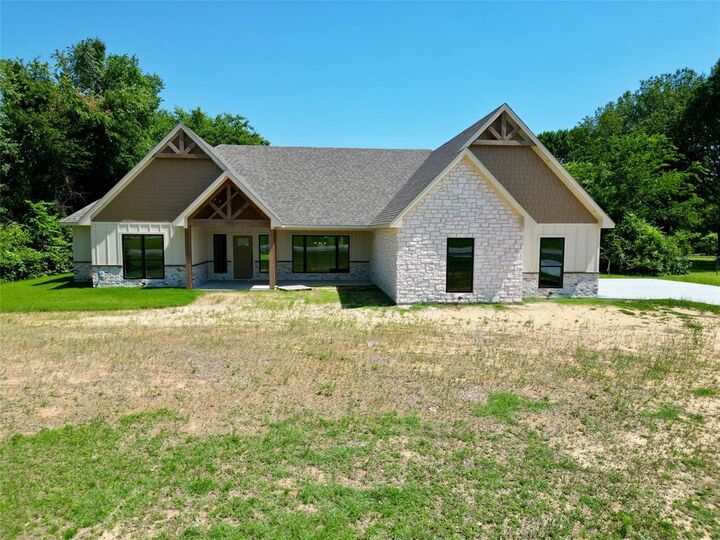 Property Photo:  5040 Farm Road 195  TX 75462 