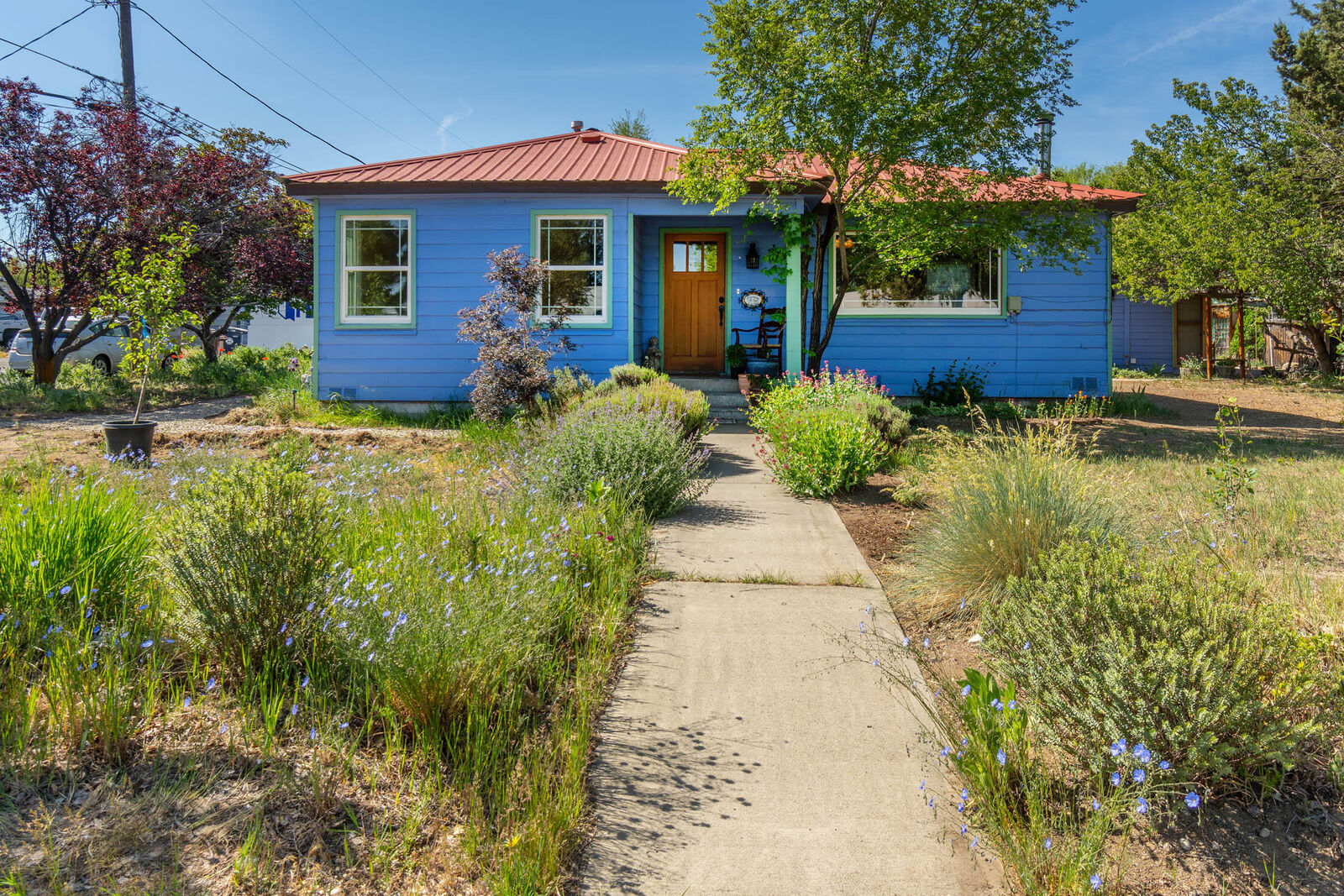 Property Photo: 1808 SW Kalama Avenue OR 97756