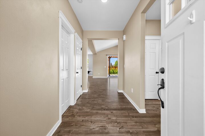 Property Photo:  317 SE Pioneer Drive  OR 97754 