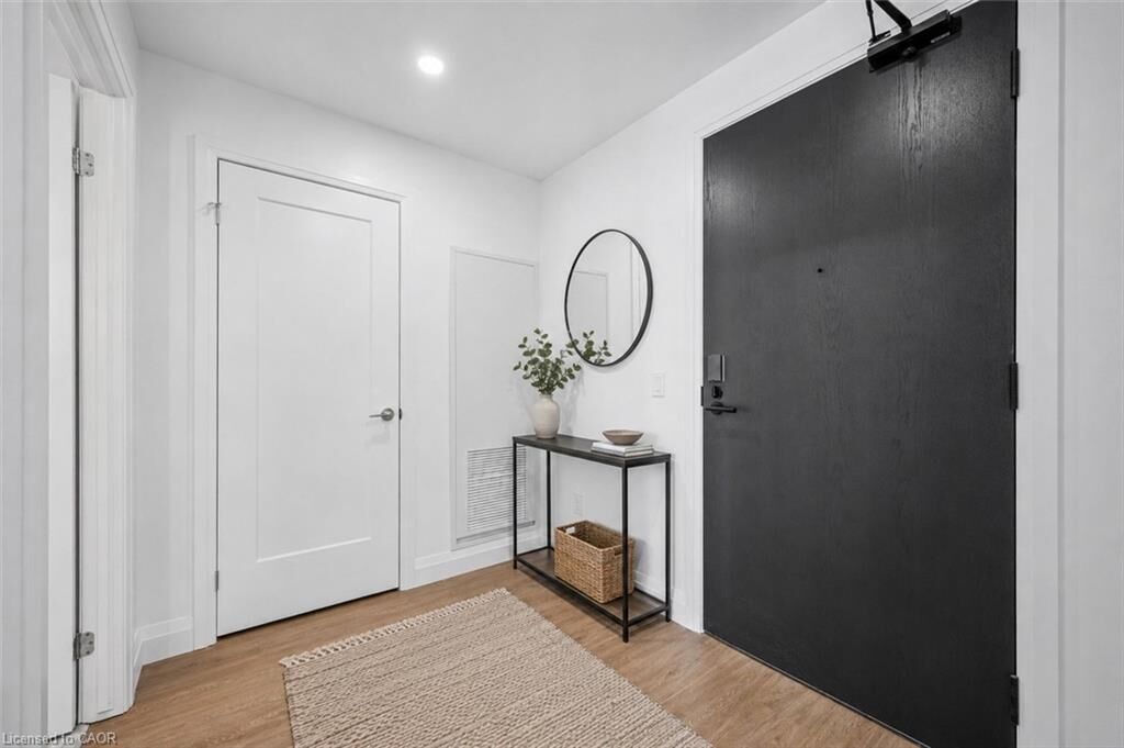 Property Photo: 410 Westhaven Street 1501 ON N2T 0E2