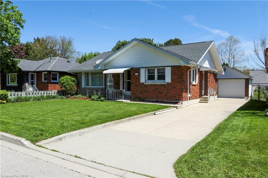 Property Photo: 15 Richard Avenue ON N3Y 3J1