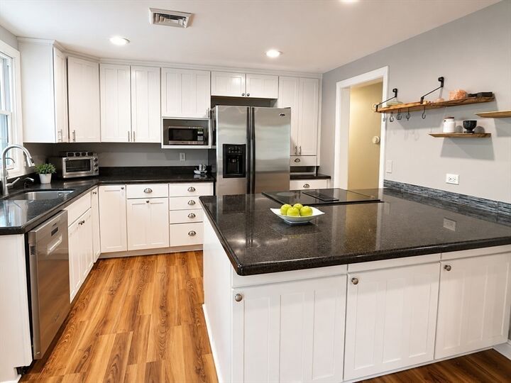 Property Photo:  125 Craigie Cir  MA 01741 