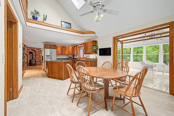 Property Photo:  10 Benson Rd  MA 01748 