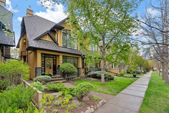 Property Photo:  720 4 Street NW  AB T2N 1P2 