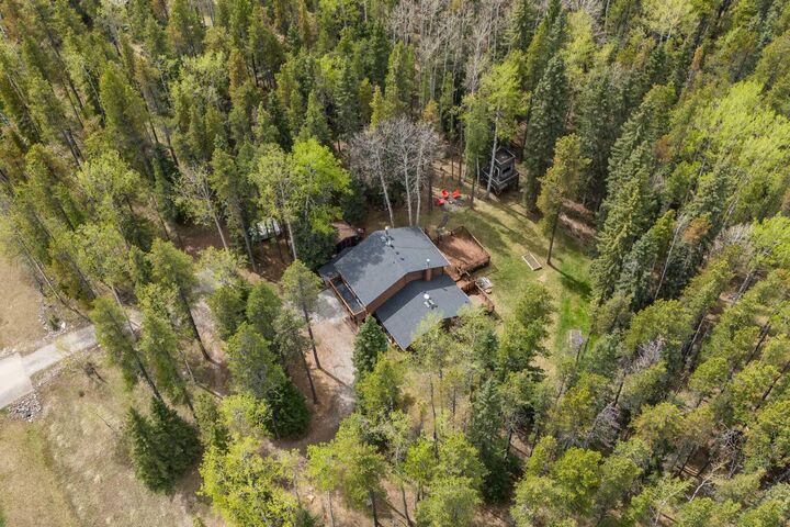 Photo de la propriété:  41 Elk Valley Crescent  AB T0L 0K0 