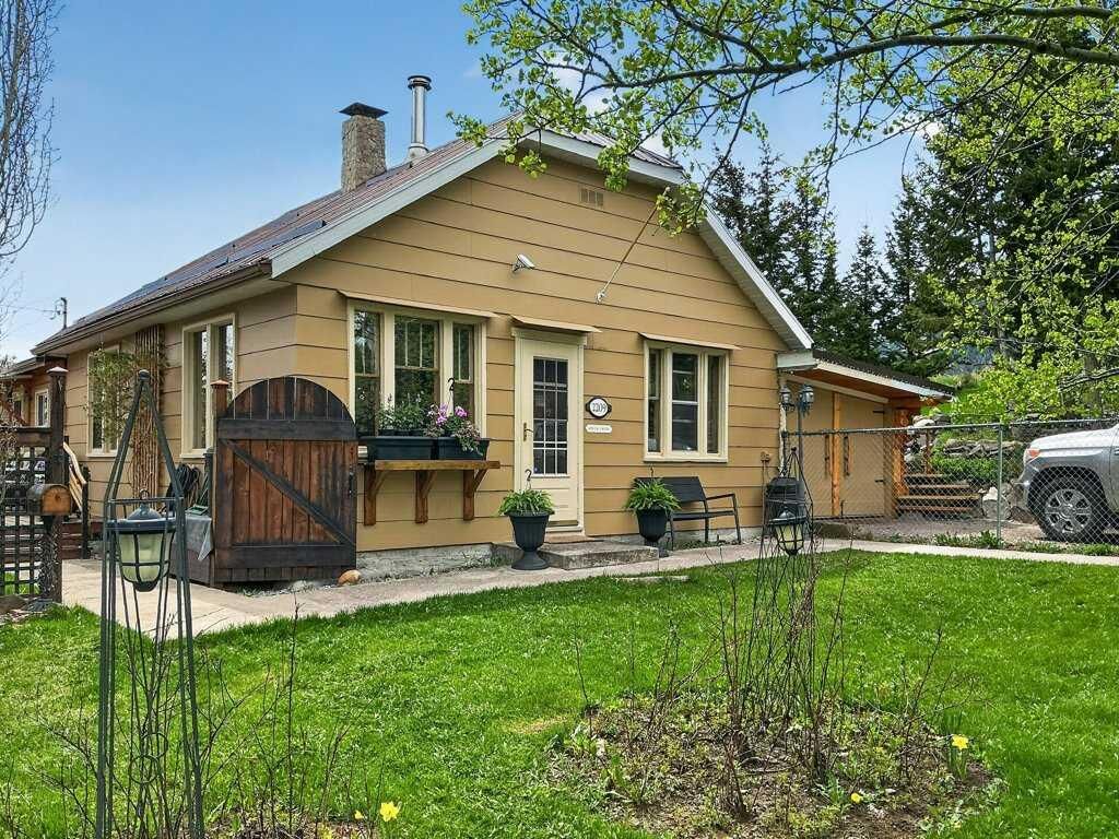 Property Photo:  2209 210 Street  AB T0K 0C0 