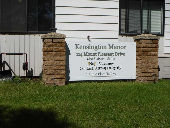 Property Photo:  114 Mount Pleasant Drive 107  AB T4V 2M7 