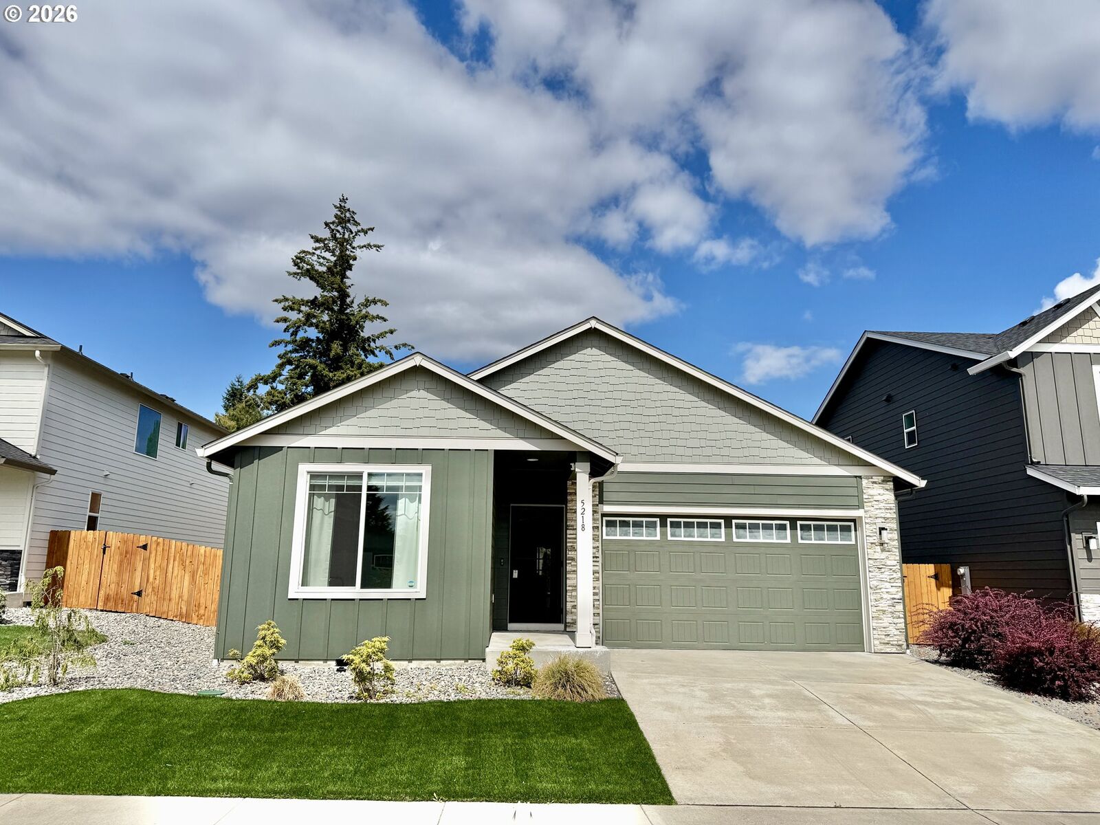 Property Photo:  5218 NE 43rd Cir  WA 98661 