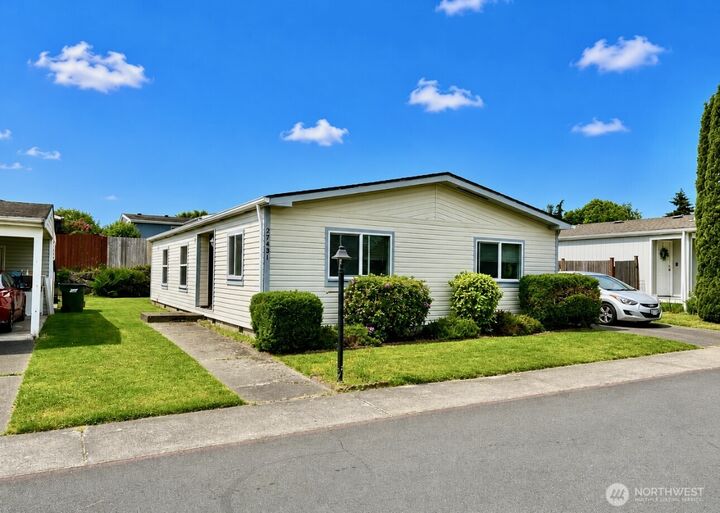 Property Photo: 27431 150th Ave SE WA 98042