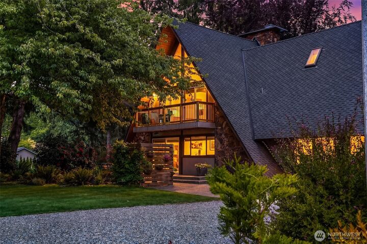 Property Photo:  20002  156th Avenue NE  WA 98072 