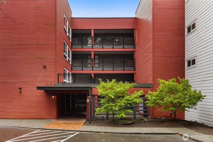 Property Photo: 145 105th Avenue SE 25 WA 98004