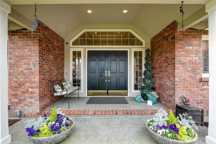 Property Photo:  22519 SE 46th Place  WA 98075 
